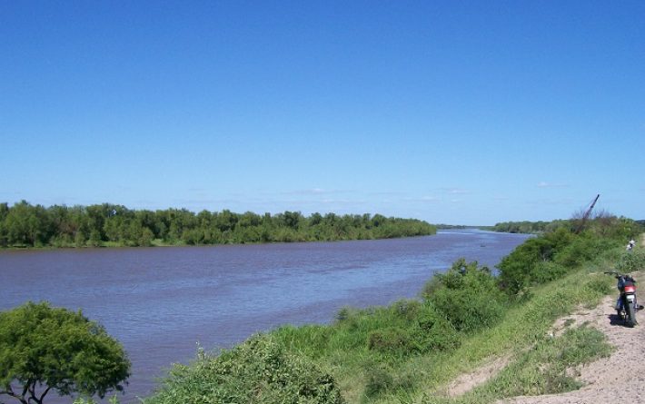 Lunes con cielo levemente nublado y temperatura agradable