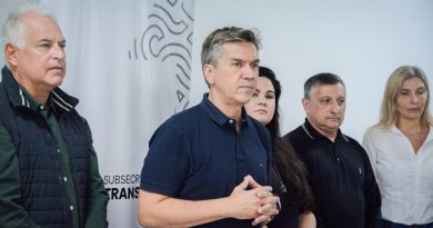 Entrega del Boleto Docente en Sáenz Peña: «Apoyo fundamental para nuestro educadores», dijo el Gobernador