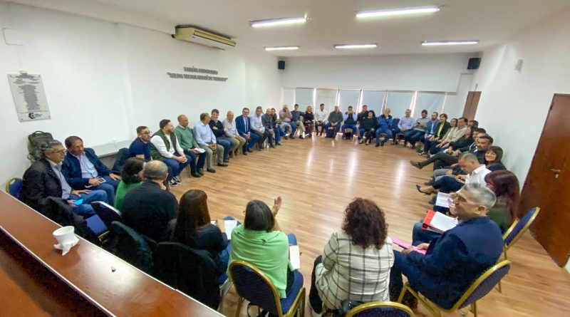 Frente Chaqueño: Intendentes y legisladores provinciales constituyeron una mesa de trabajo para consensuar el destino de recursos en toda la Provincia