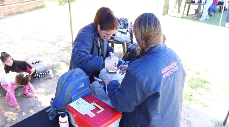 Barranqueras: la Municipalidad dijo presente en Villa Paraguay ofreciendo distintos servicios