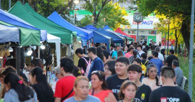 En vísperas del día de la madre, la feria de emprendedores fue el centro para la venta de regalos