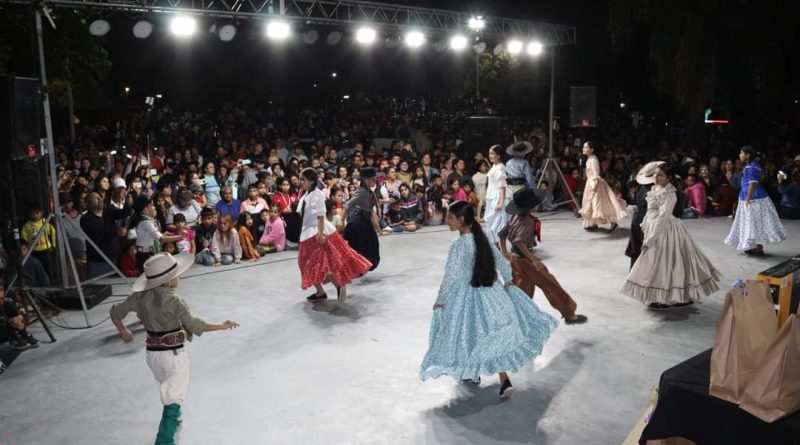 Multitudinario festejo del día de las madres en Barranqueras