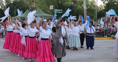 Resistencia celebró el día de la tradición con gran festival folklórico al aire libre