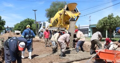 Barranqueras: avanza el plan de bacheo en la ciudad