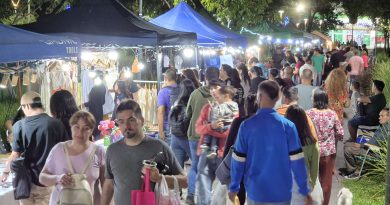 Nuevo domingo con feria en la Plaza 25 de Mayo, con emprendedores de Resistencia, Corrientes y un espacio para la reinserción social