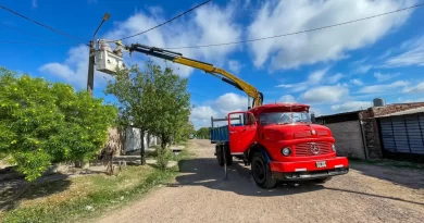 Barranqueras: mejoras en la red eléctrica y reemplazo de LED en el Barrio Aipo