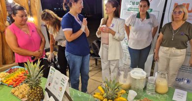 Municipio y provincia rindieron homenaje a la mujer en el Domo del Centenario