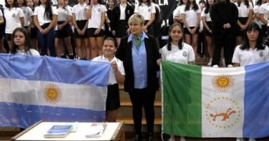 Educación: estudiantes secundarios prometen lealtad a la Constitución