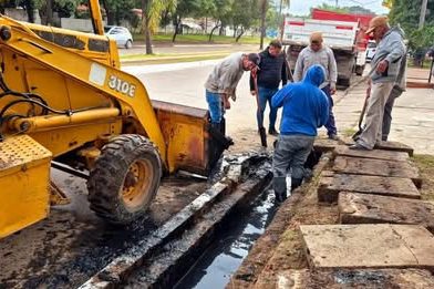Avanzan las tareas de mantenimiento urbano en distintos puntos de Barranqueras